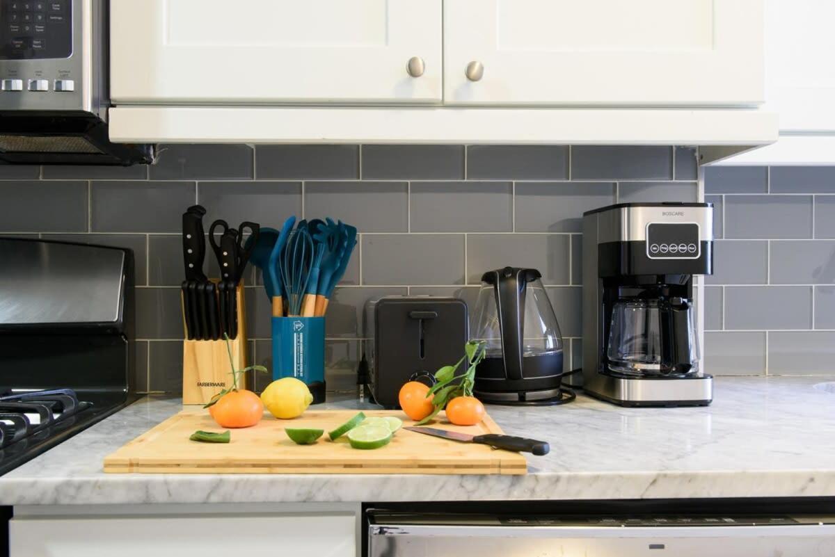 39-1 Renovated 3br Prime Midtown West Apartamento